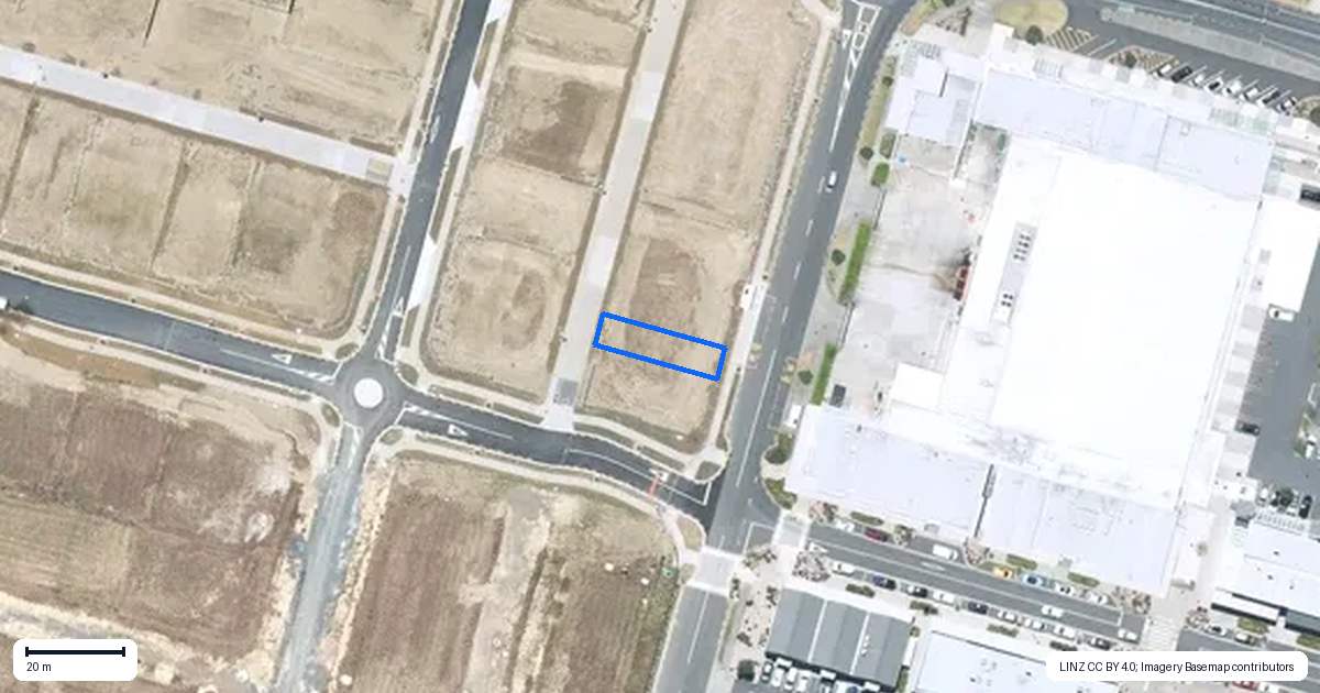 Property context map for 90 Mahutonga Avenue, Beachlands, Auckland