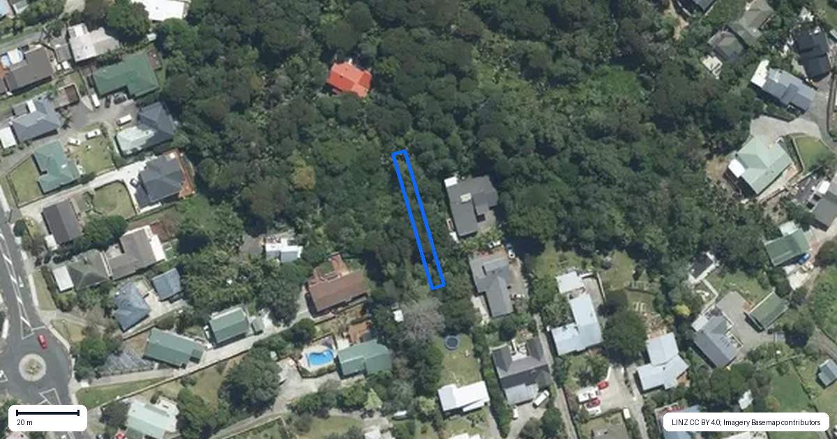 Property context map for 16/19 Roberts Road, Glenfield, Auckland