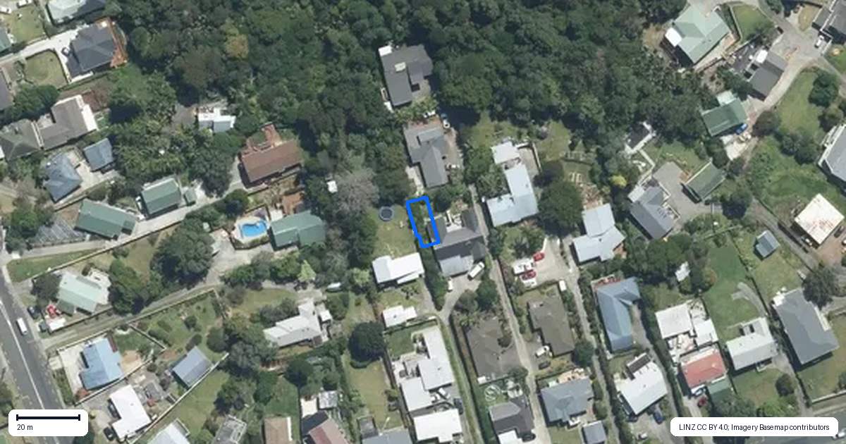 Property context map for 9/19 Roberts Road, Glenfield, Auckland