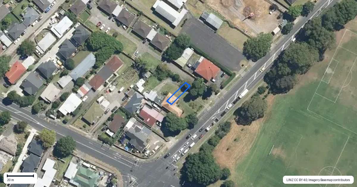 Property context map for 4/399 Massey Road, Mangere East, Auckland