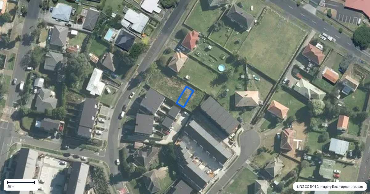 Property context map for 8E Epping Street, Glen Innes, Auckland