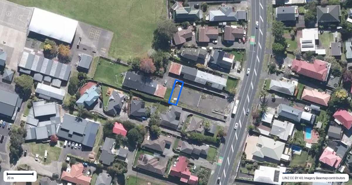 Property context map for 5/234 Te Atatu Road, Te Atatu South, Auckland