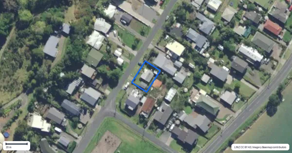 Property context map for 2/8 Kopipi Crescent, Ngunguru, Whangarei