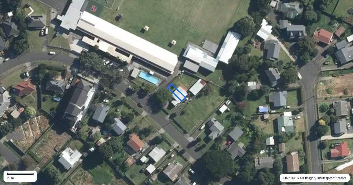 Property context map for 4/12 Taratoa Street, Point England, Auckland