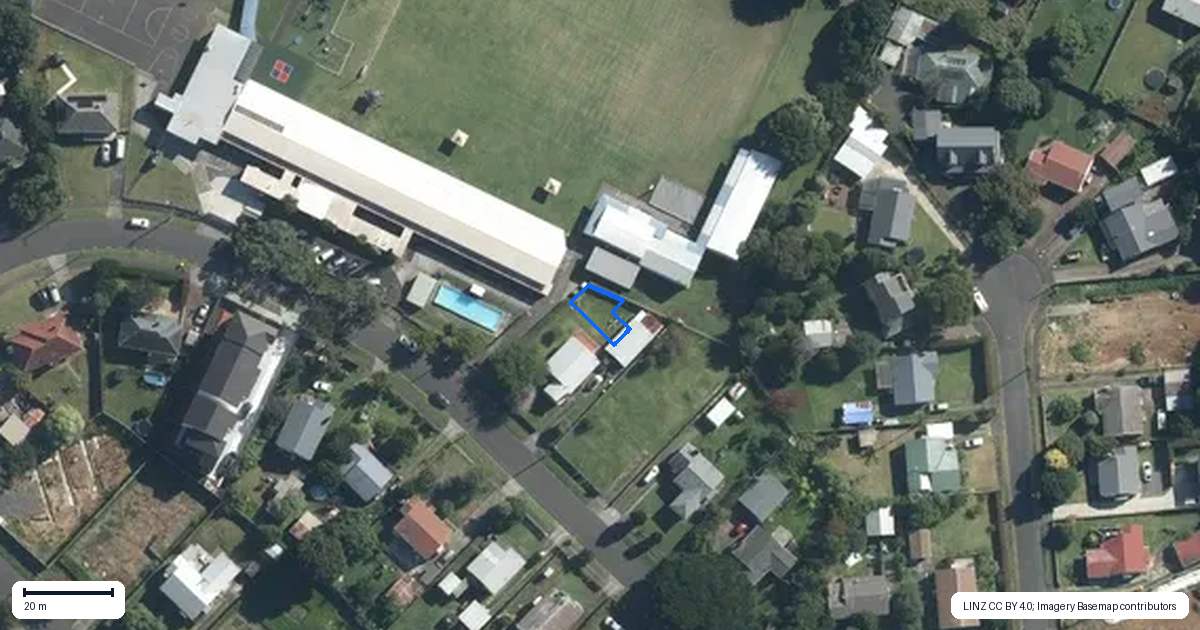 Property context map for 7/12 Taratoa Street, Point England, Auckland