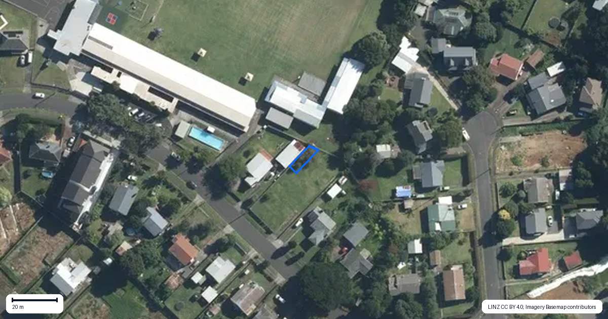 Property context map for 9/12 Taratoa Street, Point England, Auckland