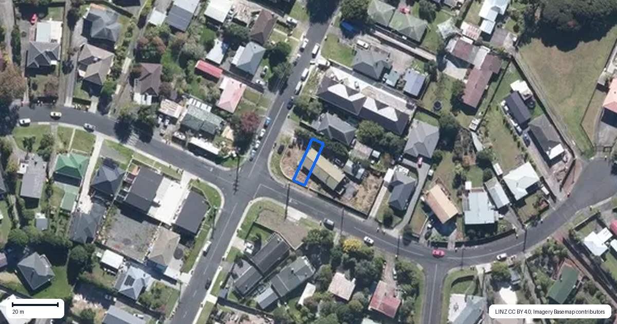 Property context map for 6/2 Meadow Crescent, Te Atatu South, Auckland