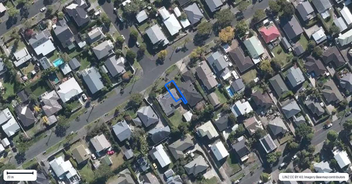 Property context map for 1/32 Miller Street, Point Chevalier, Auckland