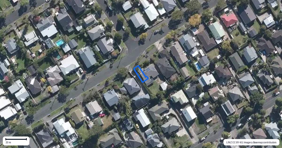 Property context map for 3/32 Miller Street, Point Chevalier, Auckland