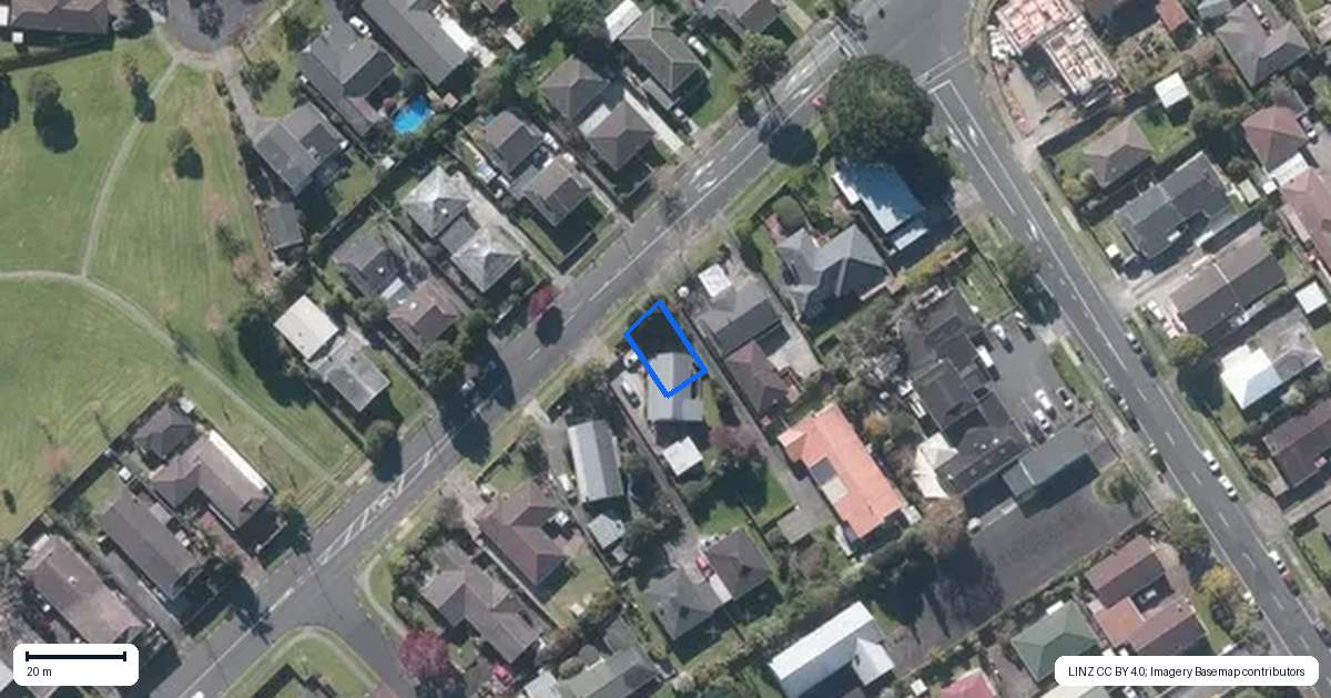 Property context map for 8A Fortunes Road, Half Moon Bay, Auckland