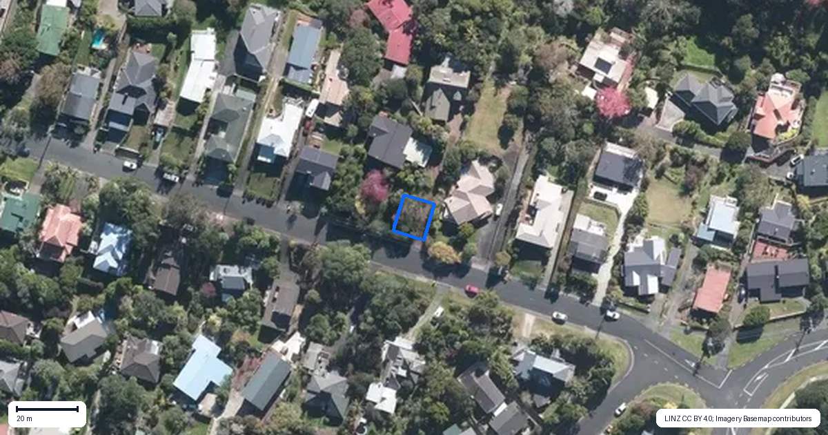 Property context map for 1/69 Balmain Road, Birkenhead, Auckland