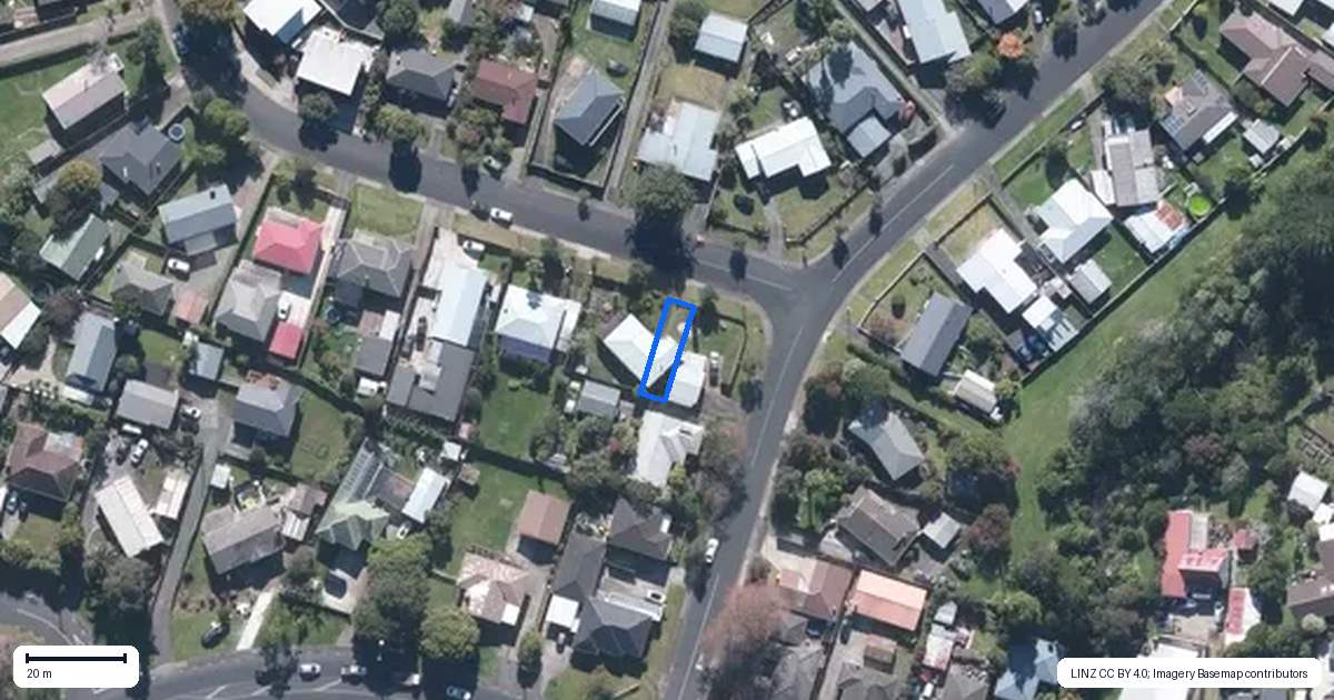 Property context map for 133D Riverpark Crescent, Henderson, Auckland