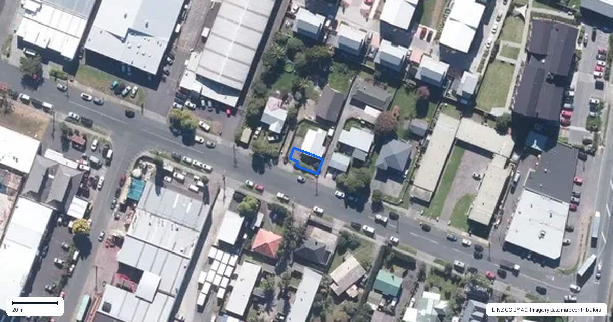 Property context map for 1/13 Keeling Road, Henderson, Auckland