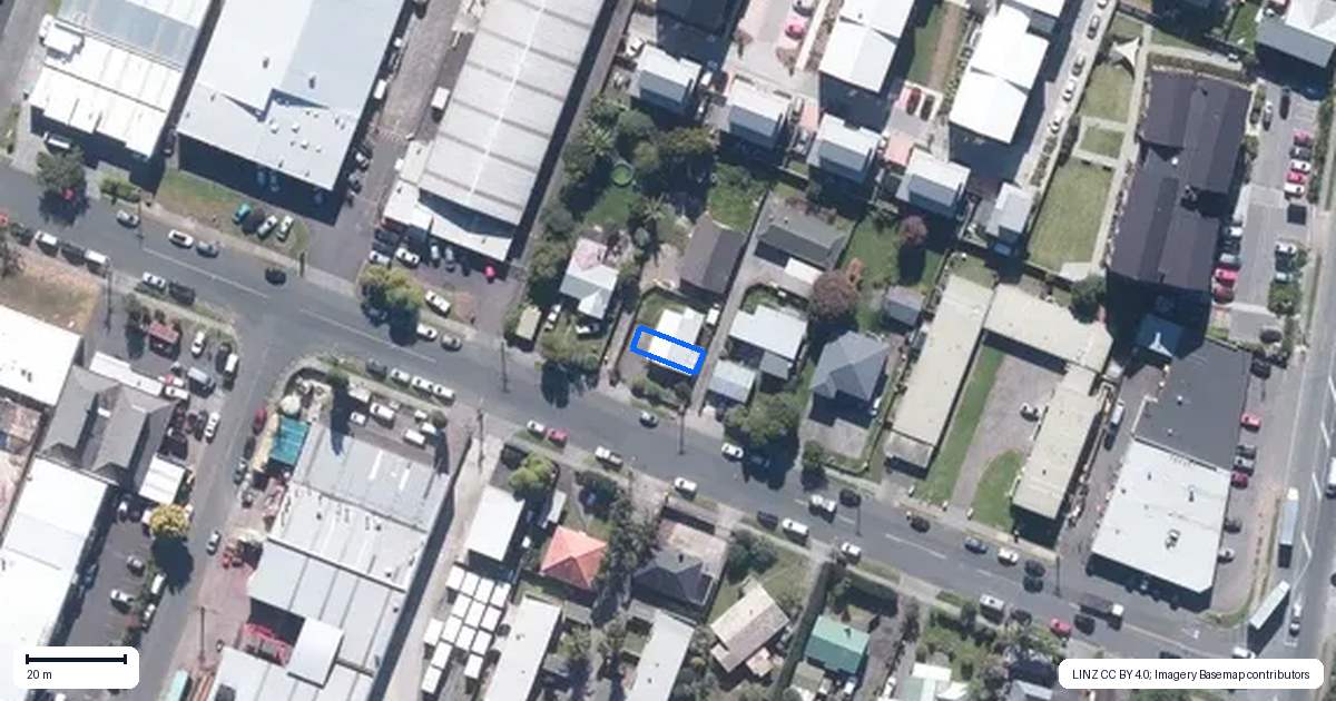 Property context map for 2/13 Keeling Road, Henderson, Auckland