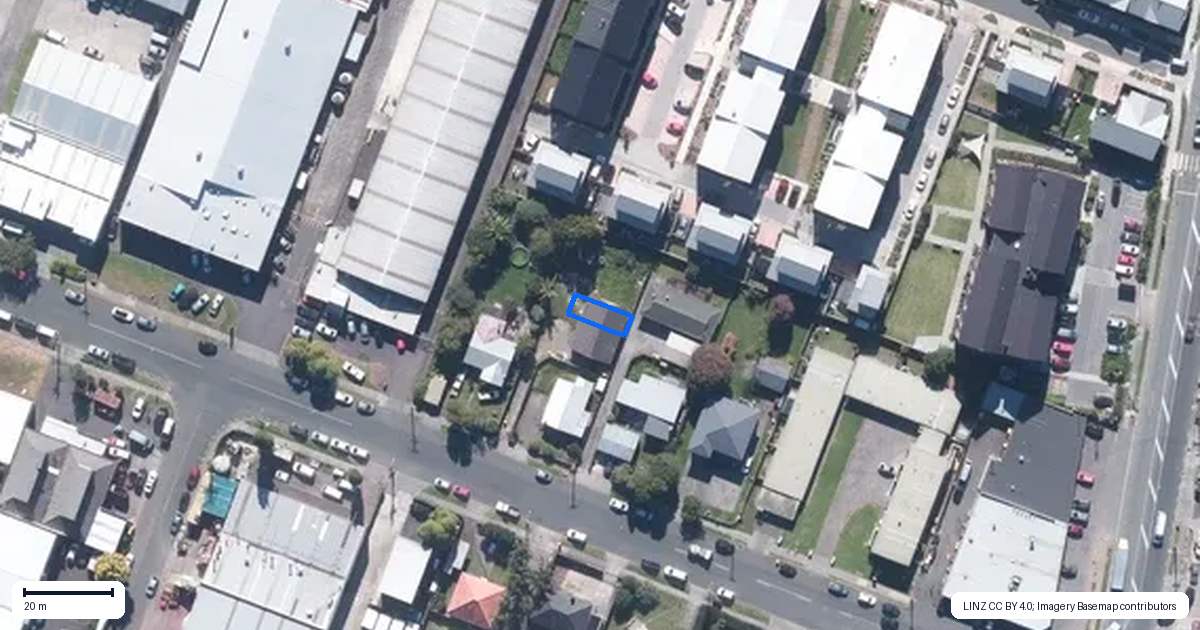 Property context map for 7/13 Keeling Road, Henderson, Auckland