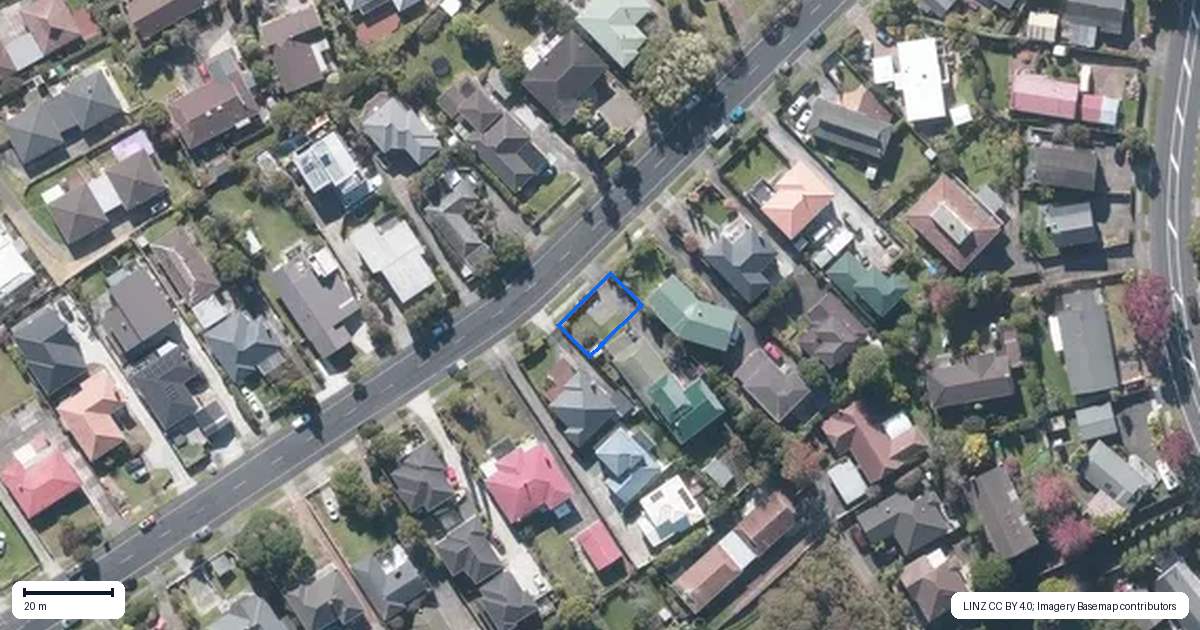 Property context map for 18 Bradbury Road, Botany Downs, Auckland